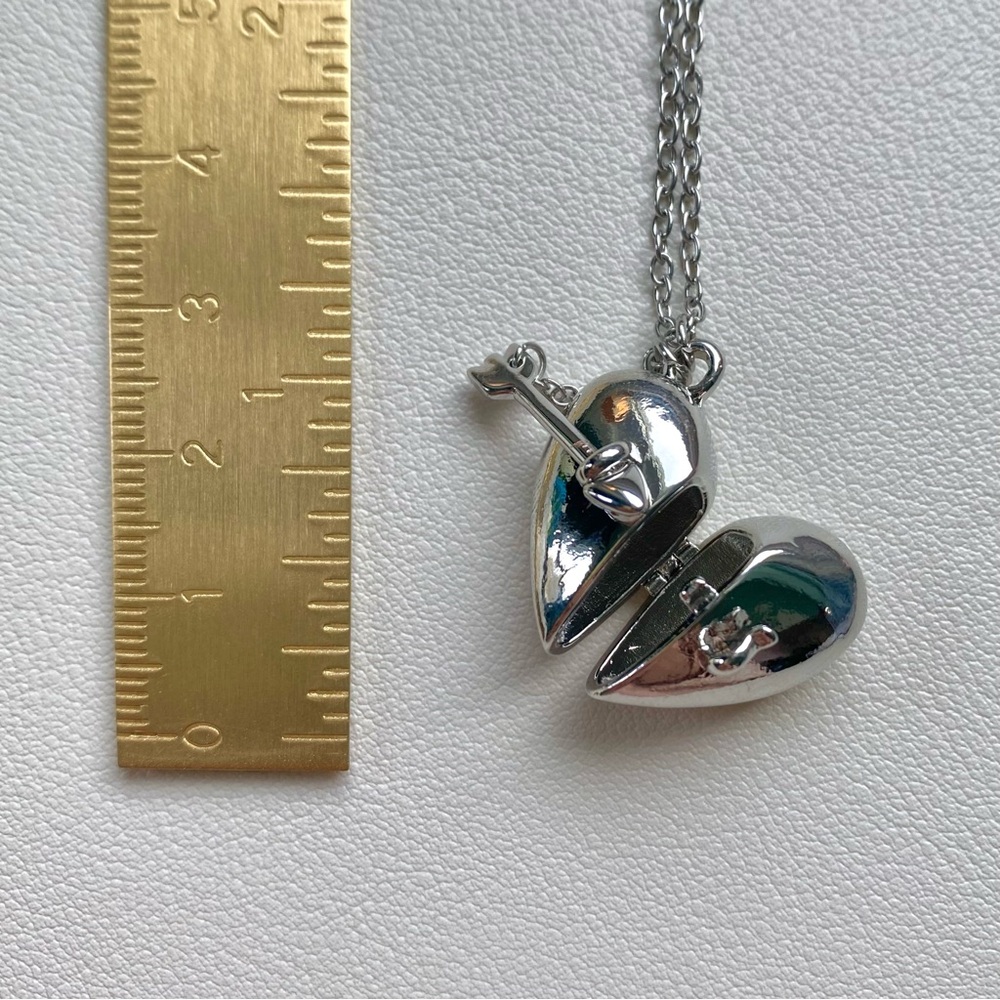 Silver Heart Pendant Necklace - Picture 3 of 4